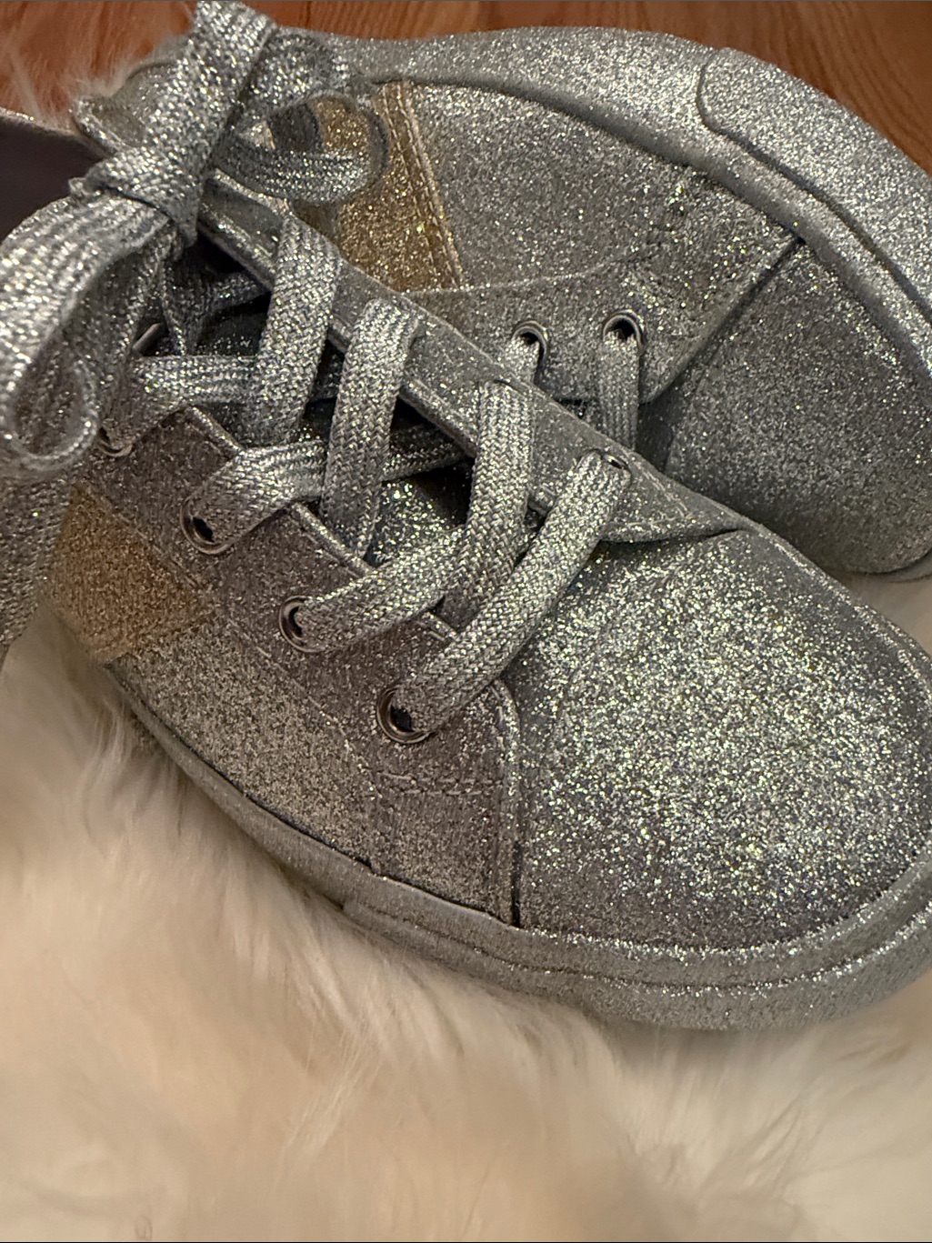 Kendall & Kylie Silver Glitter Sneakers With Gold Accent — image 7 of 7